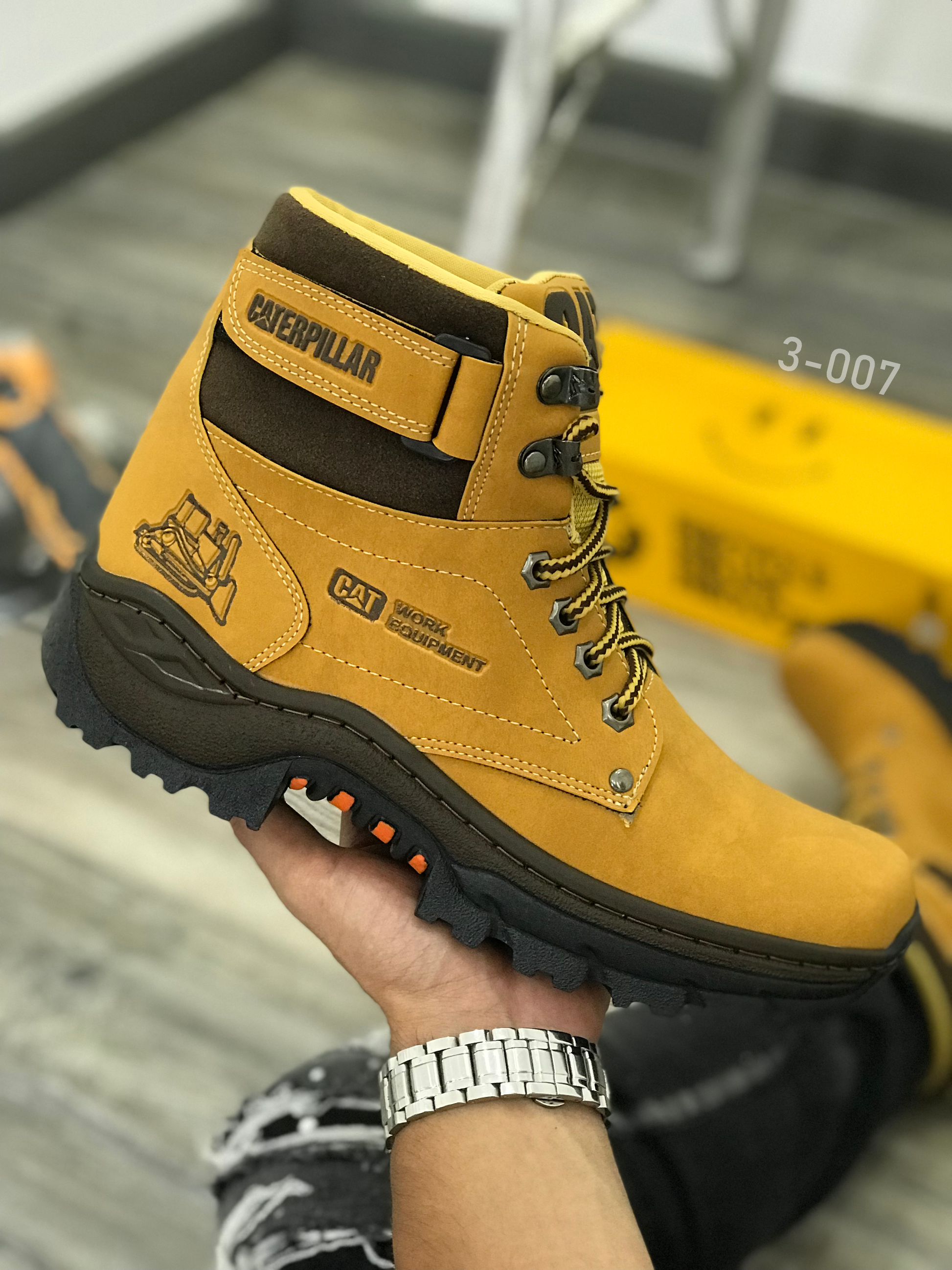 CATERPILLAR SINTETICO 208