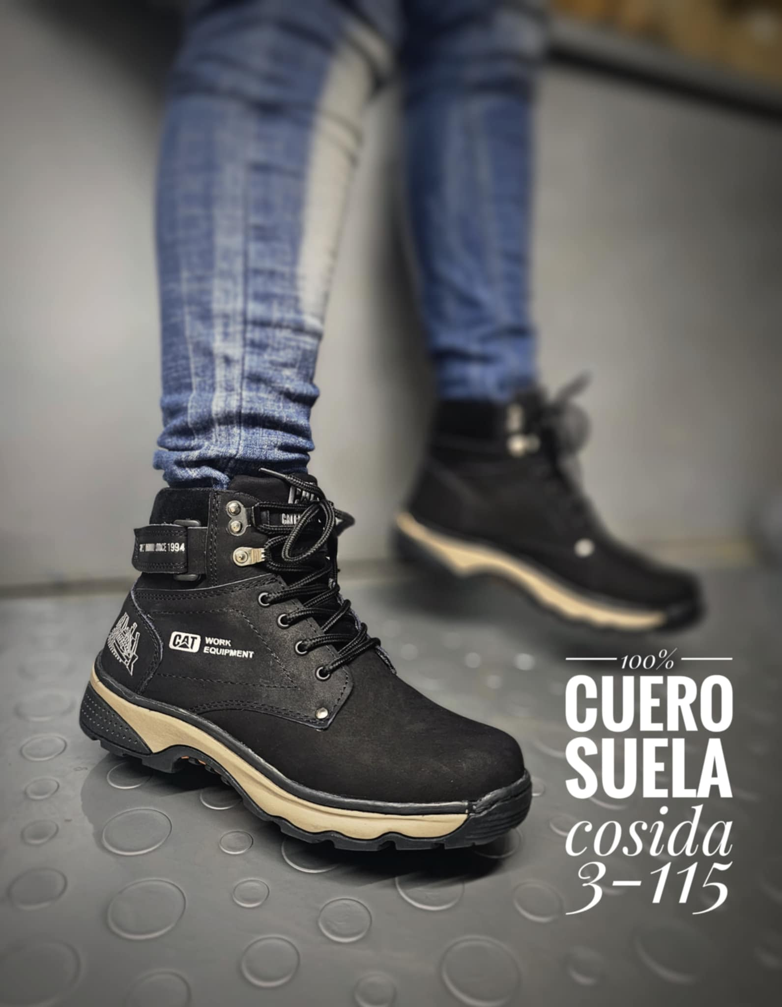 BOTA EN CUERO MODELO CORREA