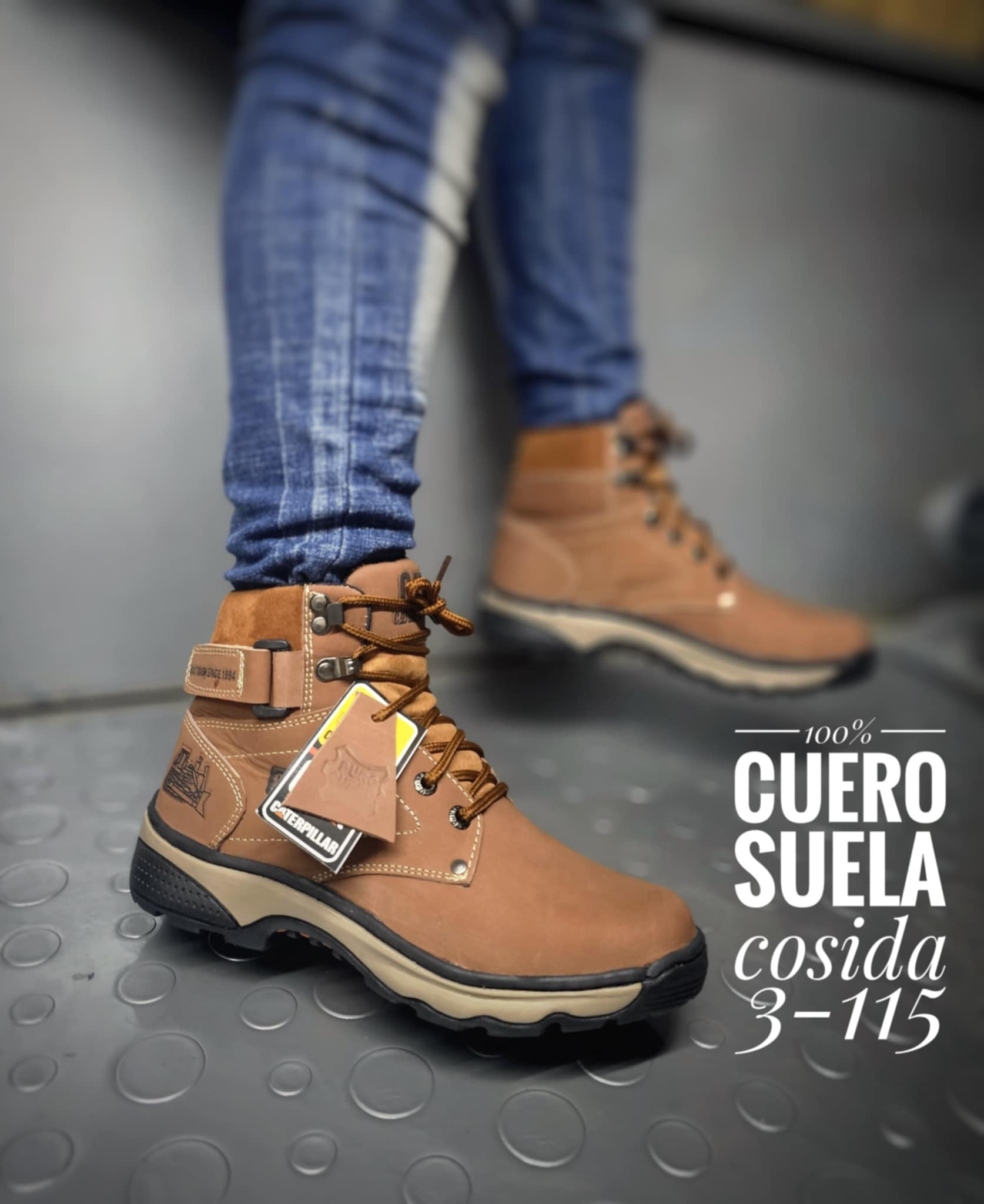 BOTA EN CUERO MODELO CORREA